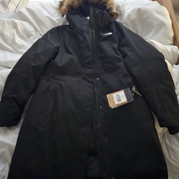 The North Face Black Parka with Faux Fur Hood - Picture 6 of 8